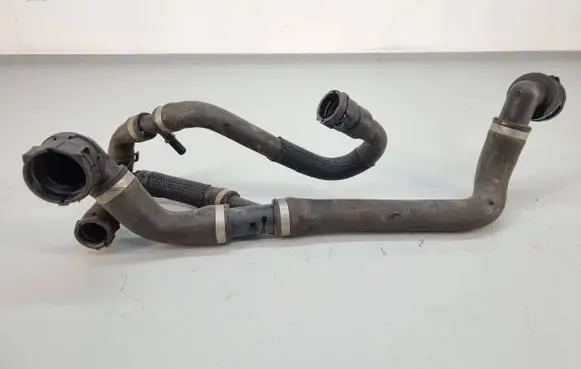 Land Rover Evoque I Engine coolant pipe/hose GJ328260AA