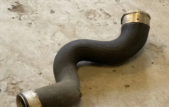 BMW X1 E84 Intercooler hose/pipe 8513289 11279412