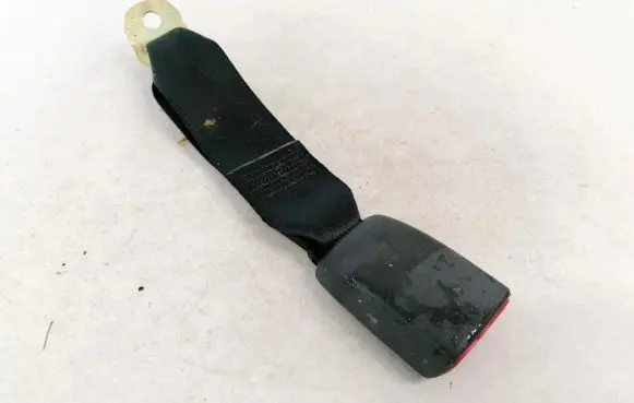 Toyota Corolla Verso E110 Rear seatbelt buckle e034501 b-480