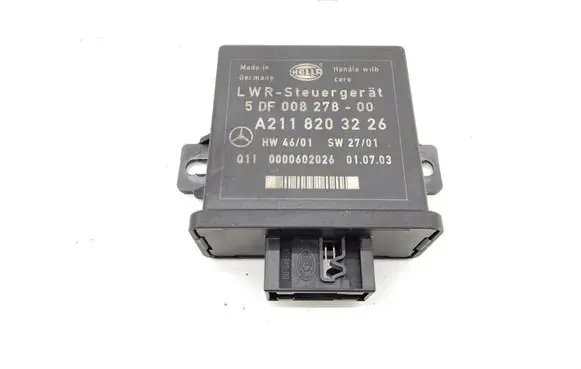 Mercedes-Benz E W211 Light module LCM A2118203226 5DF00827800