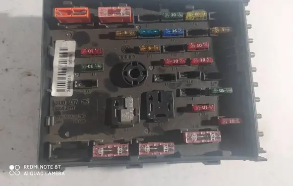 Volkswagen PASSAT B6 Fuse module 3C0937125