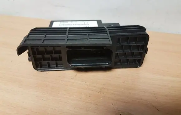 Audi A6 S6 C6 4F Power management control unit 4F0907280A