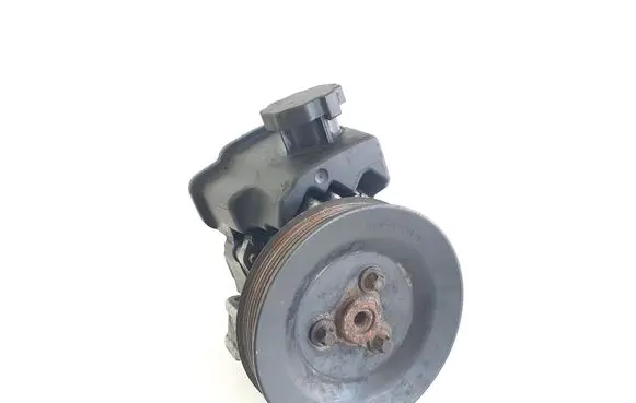 Mercedes-Benz Vito Viano W638 Power steering pump A6042360010