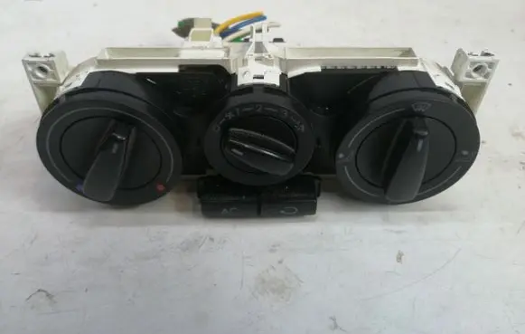Volkswagen Golf IV Climate control unit