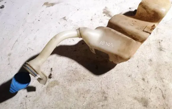 Seat Alhambra (Mk1) Windshield washer fluid reservoir/tank 7m0955453