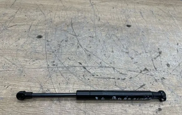 BMW X6 E71 Tailgate strut 9149120