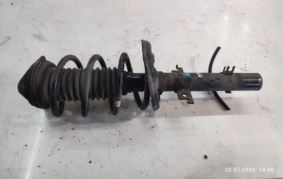 Nissan X-Trail T32 Front shock absorber with coil spring