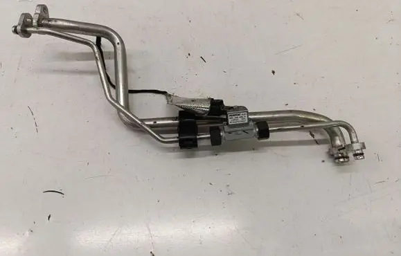 Volkswagen Multivan T7 Air conditioning (A/C) pipe/hose 7T1816738B 8R0260696B
