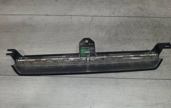 Volvo XC70 Third/center stoplight 8658948