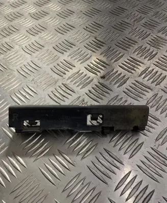 Audi A6 S6 C7 4G Front bumper mounting bracket 4G0853922B