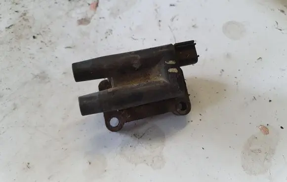 Mitsubishi Pajero Sport I High voltage ignition coil FC0021 9052968