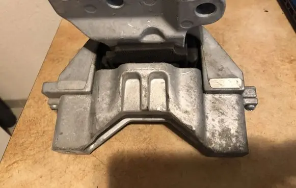 Mitsubishi Outlander Gearbox mount