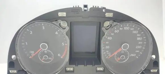 Volkswagen PASSAT B7 Speedometer (instrument cluster) 3AA920880H