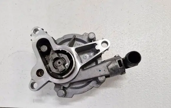 Renault Trafic III (X82) Vacuum pump 146500021R