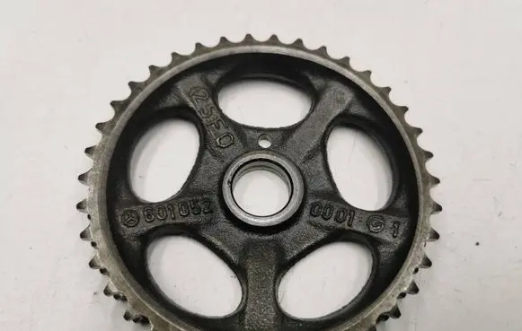 Mercedes-Benz E W124 Timing chain sprocket A6010520001 6010520001