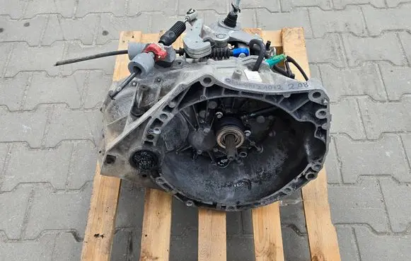 Nissan Qashqai Manual 5 speed gearbox 110526TL4116