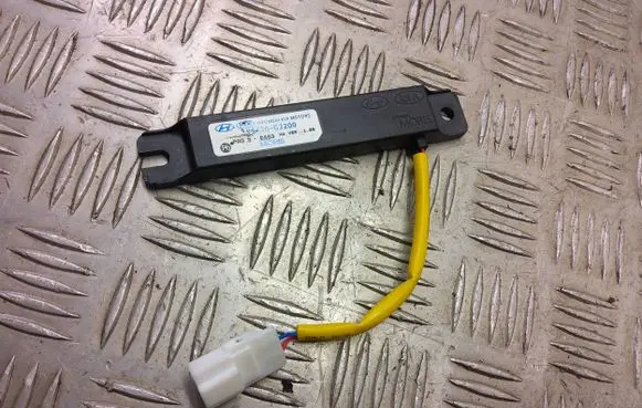 KIA Niro Aerial antenna amplifier 95420g2200