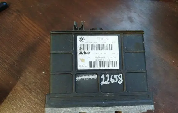 Volkswagen PASSAT B7 Gearbox control unit/module 09b927750