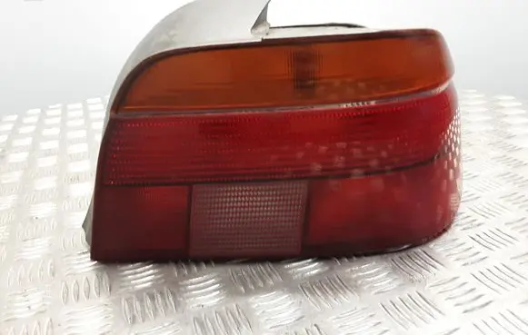 BMW 5 E39 Rear/tail lights 8358032