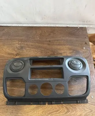 Renault Master III Dashboard center trim panel 682600025r