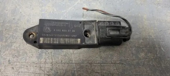 Mercedes-Benz E W211 Airbag deployment crash/impact sensor