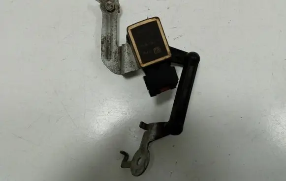 BMW 5 E60 E61 Headlight/headlamp level sensor 6784694