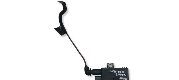 BMW 5 E60 E61 Glow plug pre-heat relay E2110022360