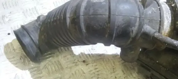 Air intake hose/pipe