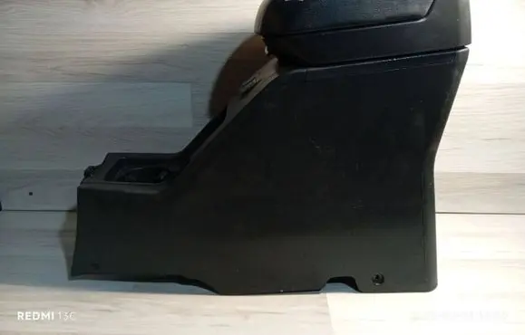 Chevrolet Captiva Armrest 