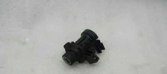 Mercedes-Benz E C207 W207 Tailgate exterior lock A2047500061