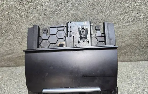 Car ashtray