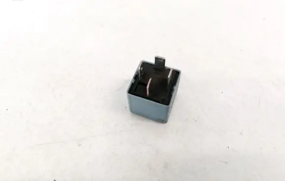 Audi A6 S6 C5 4B Other relay 8D0951253A V23134-B52-X301