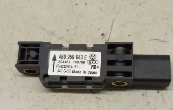 Volkswagen Phaeton Airbag deployment crash/impact sensor 4B0959643E 160708 0232H2KI1ST