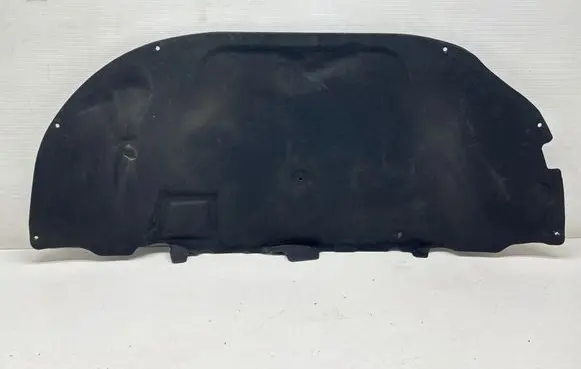 Engine bonnet/hood sound/heat insulation