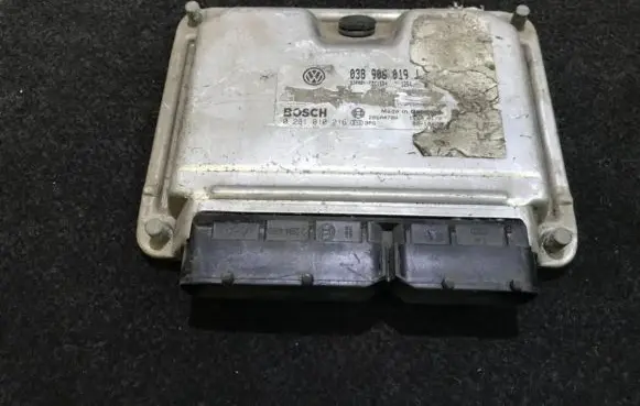 Audi A4 S4 B5 8D Engine control unit/module 038906019l 0281010216
