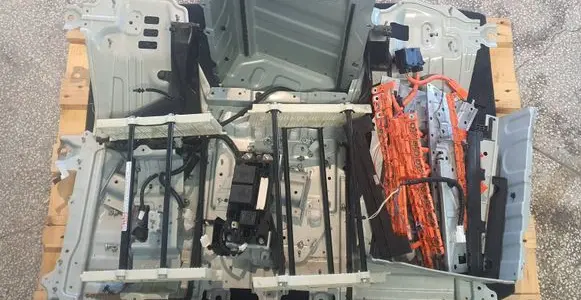 Toyota RAV 4 (XA40) Hybrid / electric car battery 