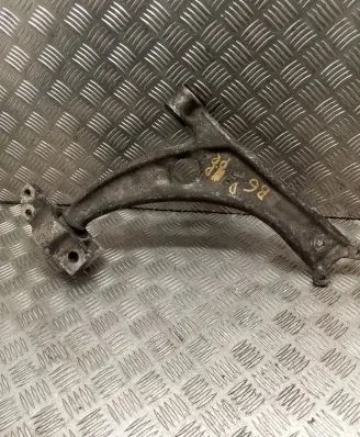 Volkswagen PASSAT B6 Front lower control arm/wishbone 3C0407153B