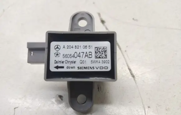 Chrysler Grand Voyager V Airbag deployment crash/impact sensor A2048210651