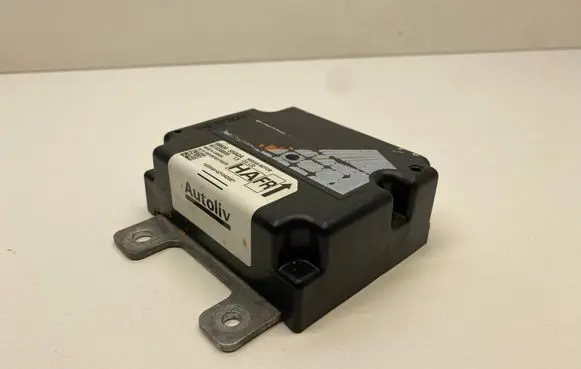 Nissan X-Trail T32 Airbag control unit/module 988205HA0A 631036800