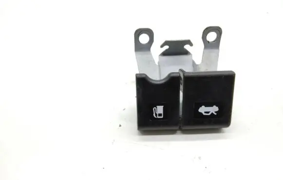 Nissan Qashqai Fuel cap release pull handle 