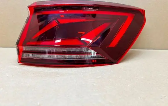 Volkswagen Touareg III Rear/tail lights 760945208D