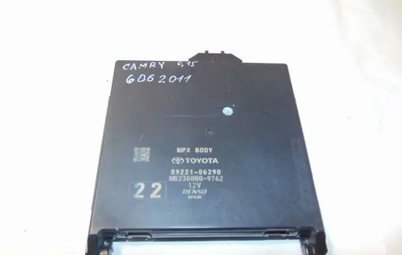 Toyota Camry VIII XV70 Comfort/convenience module 8922006710 8922106290