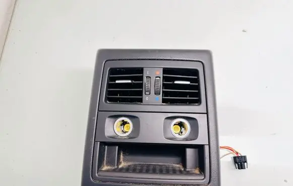 BMW 3 E90 E91 Rear air vent grill 7129556 6932024 6932023