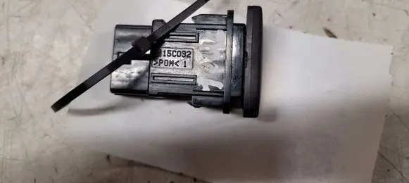 Toyota Avensis T270 ESP (stability program) switch 15C032