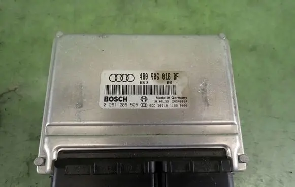 Audi A4 S4 B5 8D Engine control unit/module ECU