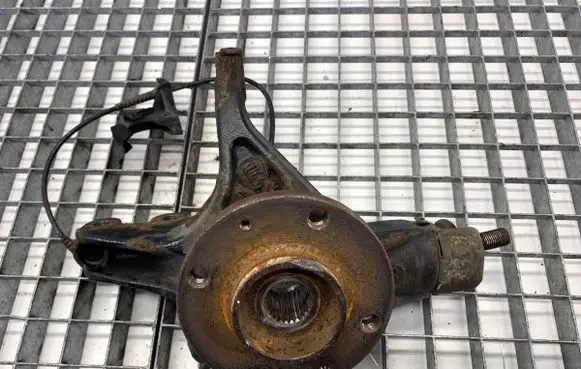 Peugeot 3008 I Front wheel hub spindle knuckle