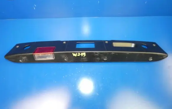 Mercedes-Benz CLS C219 Other trunk/boot trim element