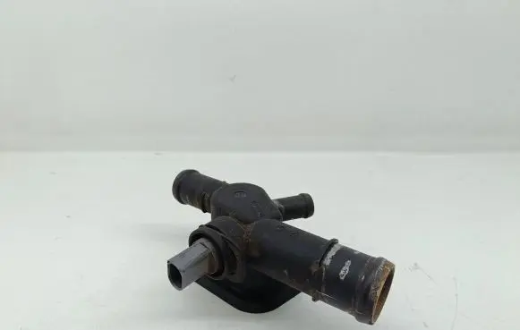 Volkswagen Touran I Engine coolant pipe/hose 06A121133Ac