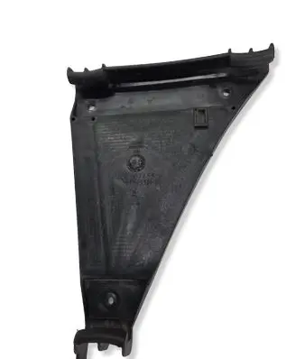 Audi A4 S4 B5 8D Rear bumper mounting bracket 8D0807484
