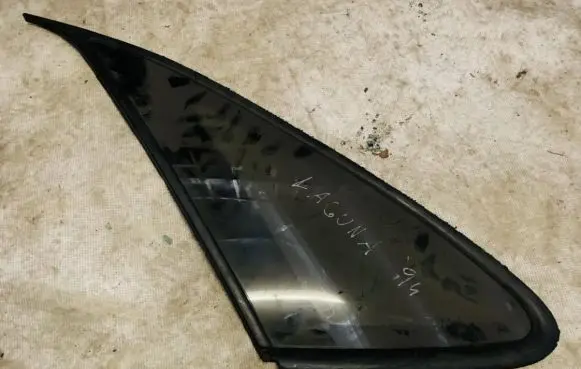 Renault Laguna I Rear side window
